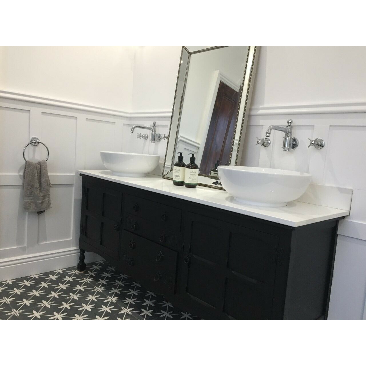 Elizabethan Style Wall Panel 320mm Wide