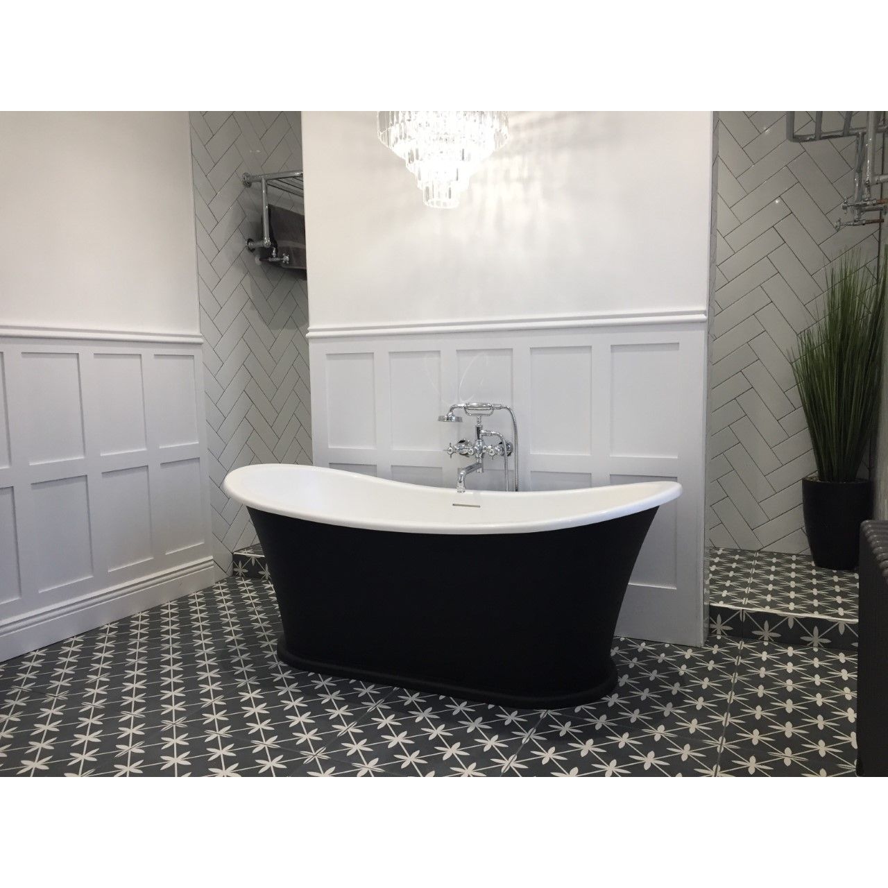 Elizabethan Style Wall Panel 320mm Wide